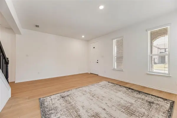 977 Adair Drive, Aubrey, TX 76227