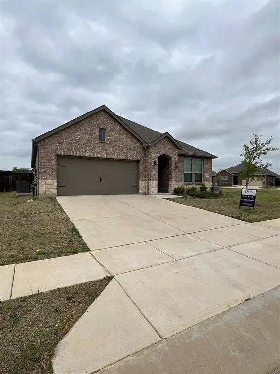 3011 Tahoka Springs, Aubrey, TX 76227