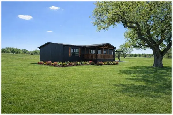 1000 Carnagie Road, Poolville, TX 76487