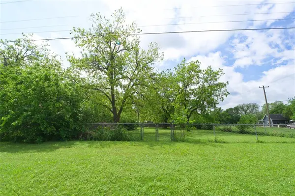 714 Potter Street, Gainesville, TX 76240