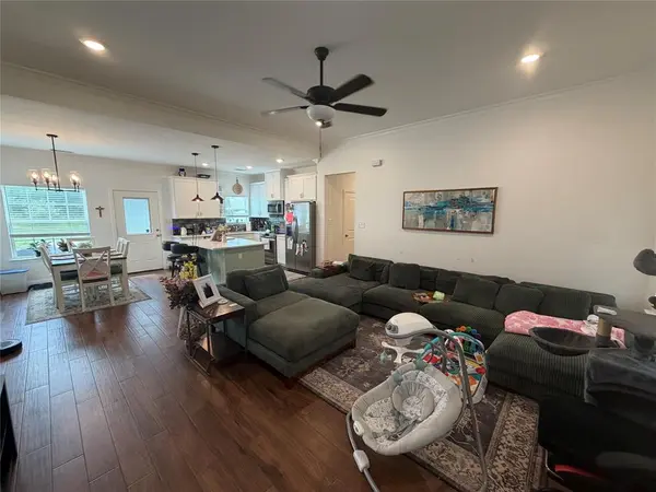 527 Siesta Court, Granbury, TX 76048