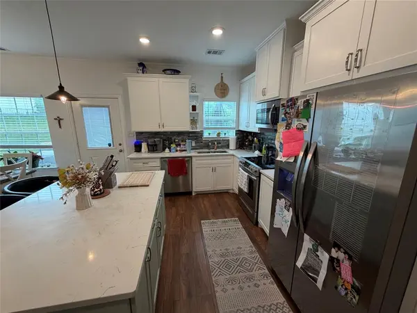 527 Siesta Court, Granbury, TX 76048