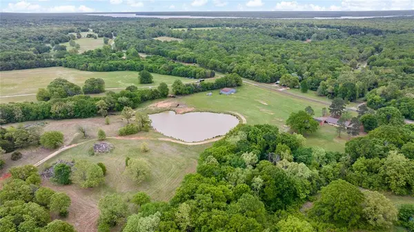 10860 Farm Road 197, Arthur City, TX 75411