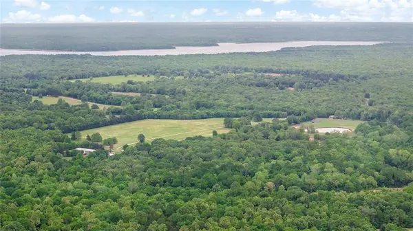 10860 Farm Road 197, Arthur City, TX 75411