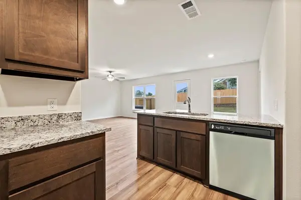 908 Burlington Avenue, Fort Worth, TX 76108