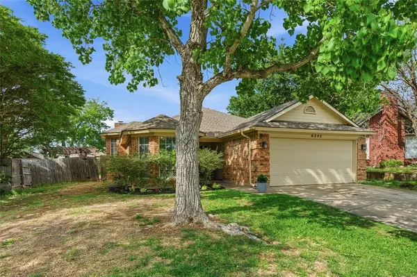 6245 Firebird Drive, Watauga, TX 76148