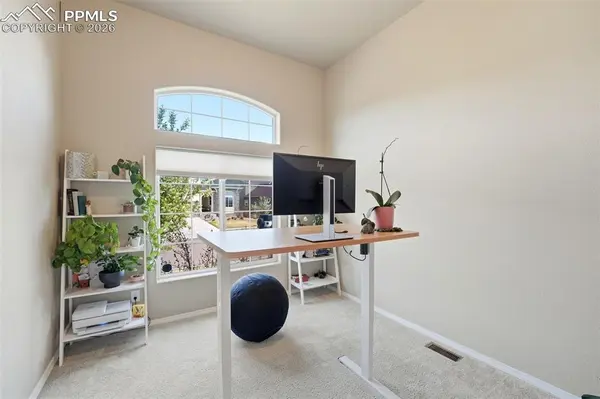 6954 Sedgerock LN, Colorado Springs, CO 80927