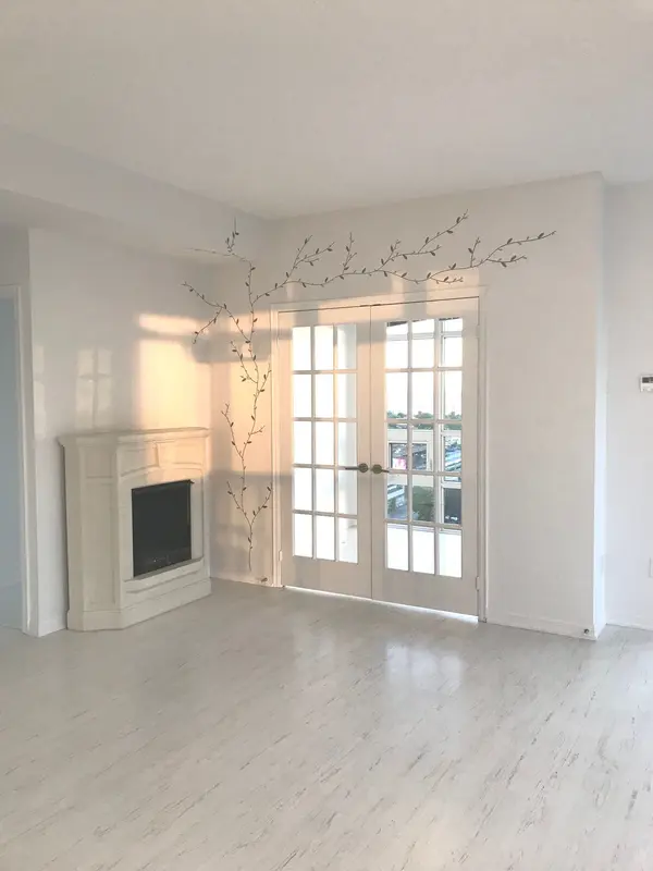 85 east  liberty AVE #1717, Toronto C01, ON M6K 3R4