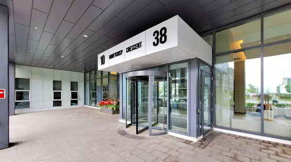 38 Honeycrisp CRES #1903, Vaughan, ON L4K 5Z8