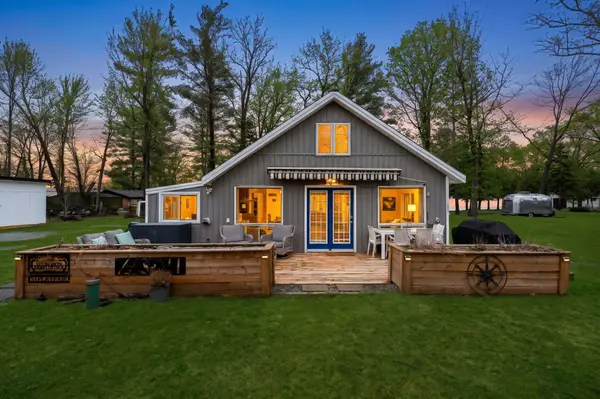 53 Playfair DR, Tay, ON L0K 2C0