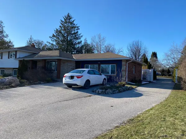 552 Big Bay Point RD, Barrie, ON L4N 3Z5