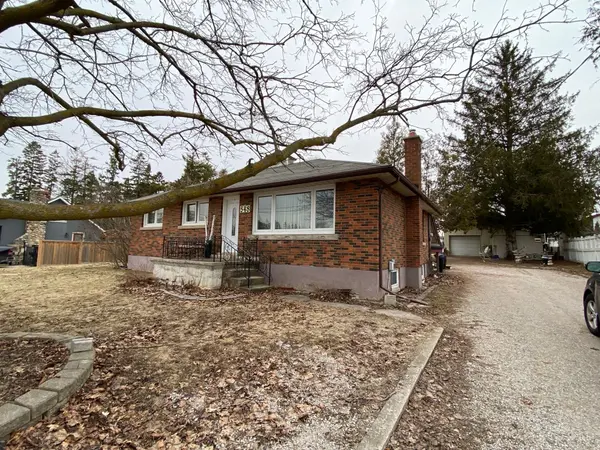 548 Big Bay Point RD, Barrie, ON L4N 3Z5