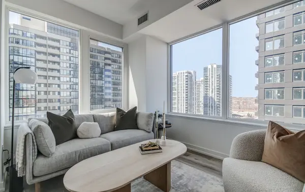 395 Square One DR #1310, Mississauga, ON L5B 0P6