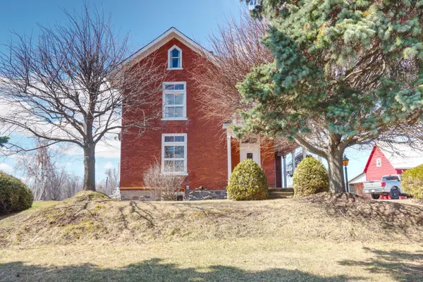 840 McGregor Bay RD, Otonabee-south Monaghan, ON K0L 2G0