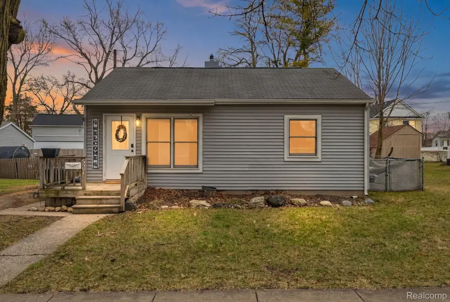 527 Turrill AVE, Lapeer, MI 48446