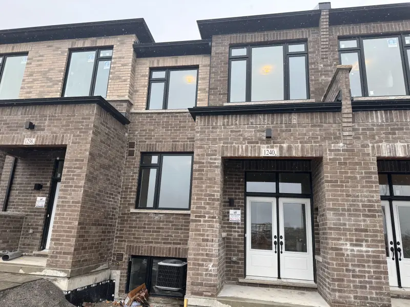 1240 Elizabeth Mackenzie DR, Pickering, ON L1V 2P8