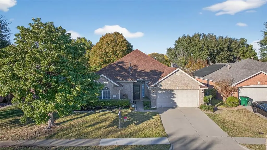 3921 Larkspur Drive, Haltom City, TX 76137