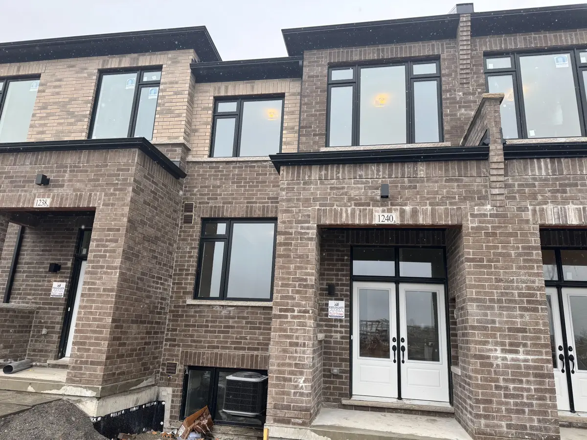 1240 Elizabeth Mackenzie DR, Pickering, ON L1V 2P8