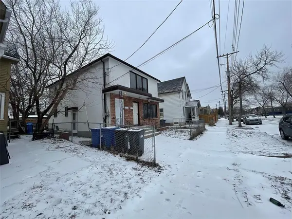 174 Burrows AVE, Winnipeg, MB R2W 1Z2