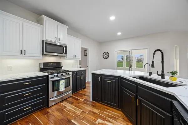 6880 County Road 4042, Kemp, TX 75143