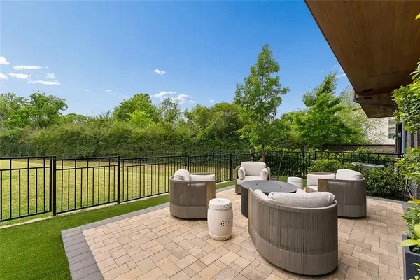 3922 Redding Row, Dallas, TX 75220