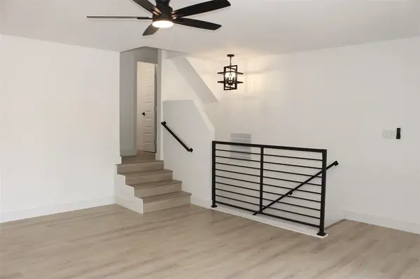 3020 Yucca Avenue, Fort Worth, TX 76111