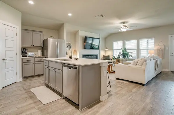 1512 Battery Park Drive, Alvarado, TX 76009