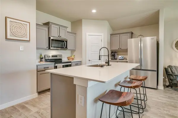 1512 Battery Park Drive, Alvarado, TX 76009