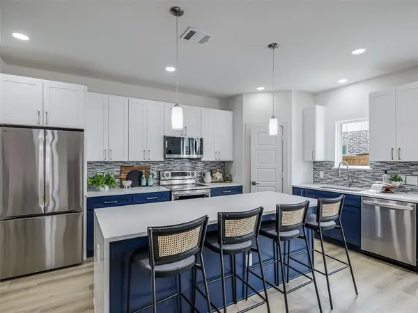 7331 Rubio Place, Dallas, TX 75235