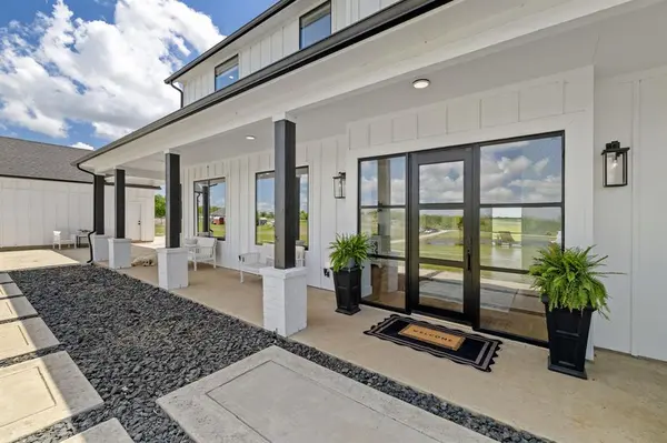 4245 County Road 1096, Celeste, TX 75423