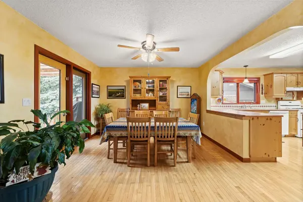 25 Westheights DR, Didsbury, AB T0M 0W0