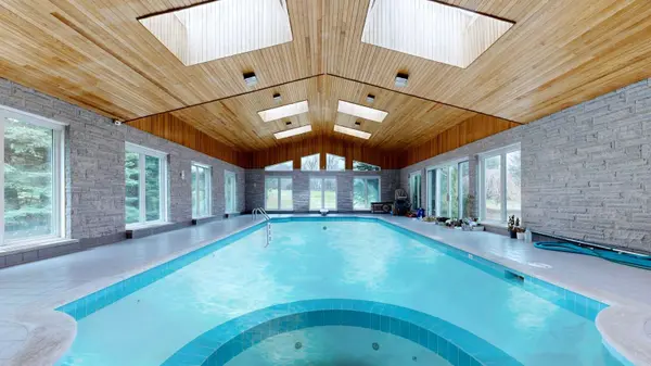 23 Kensington DR, Richmond Hill, ON L4E 3M9