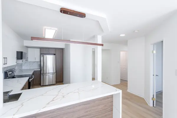 120 Promenade CIR #1206, Vaughan, ON L4J 7W9