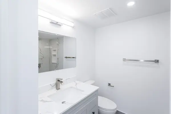 120 Promenade CIR #1206, Vaughan, ON L4J 7W9