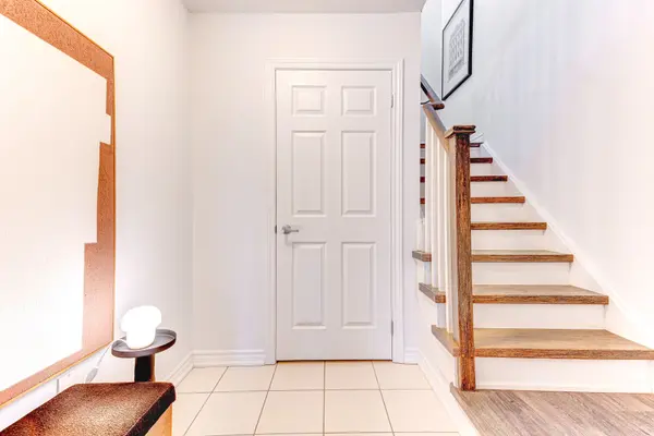 23 Wimshaw LN, Whitchurch-stouffville, ON L4A 1Y5