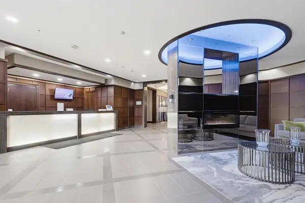 2480 Prince Michael DR #PH08, Oakville, ON L6H 0H1