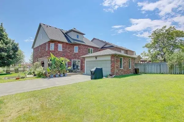 393 Ambleside DR, Oakville, ON L6H 6P4