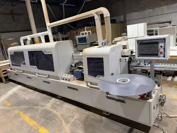 1645 Sismet RD #15-16, Mississauga, ON L4W 1Z3