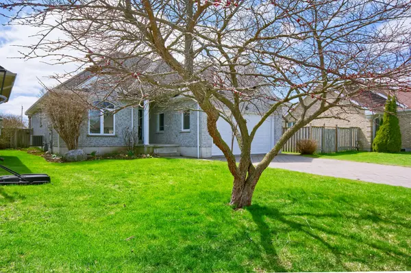 54 Treadwell ST, Aylmer, ON N5H 3J5