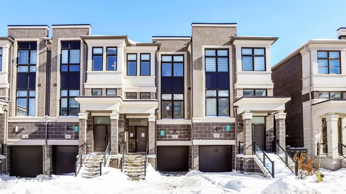62 Pantheon LN, Markham, ON L6E 0V3