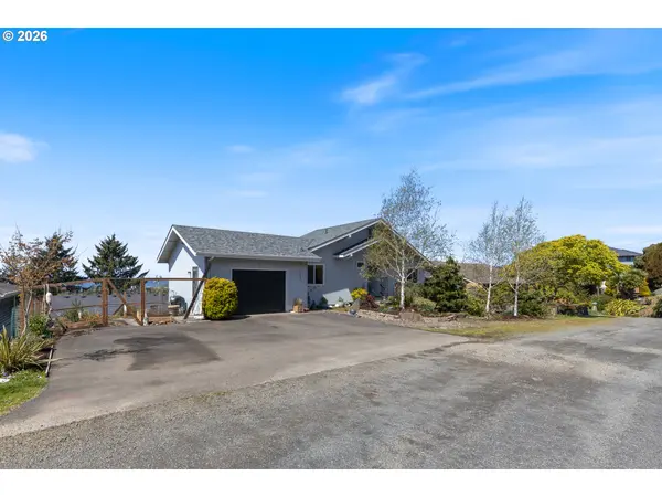 35460 LOWER LOOP RD, Pacific City, OR 97135