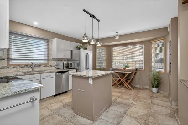 80 Deerbrook RD SE, Calgary, AB T2J6L6