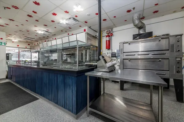 5 Bell Farm RD, Barrie, ON L4M 5G1