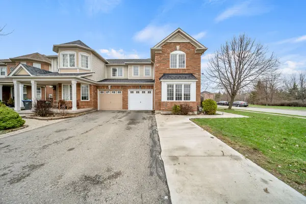 30 ORANGEGROVE DR, Brampton, ON L7A 3N4