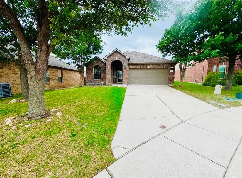 3304 Lone Brave Drive, Fort Worth, TX 76244