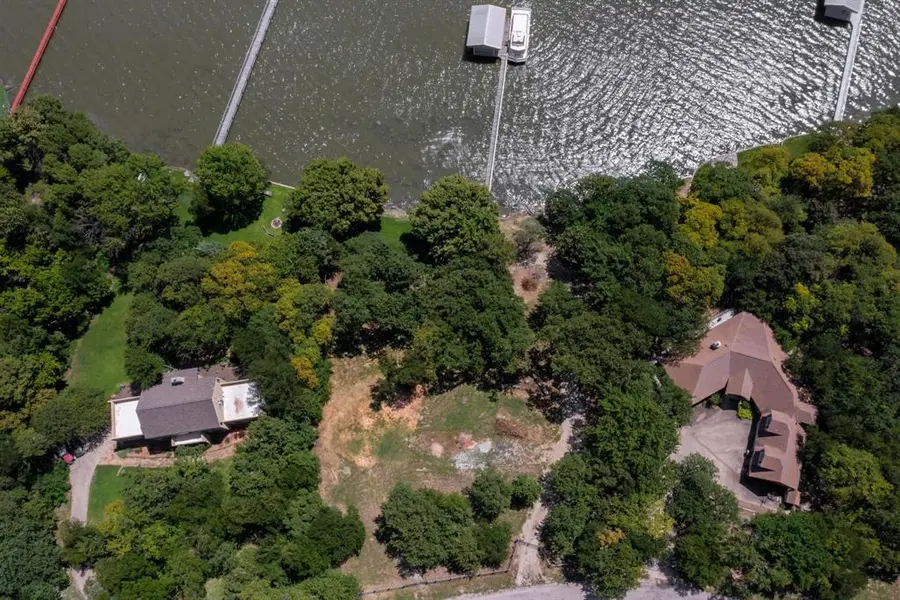 6 Eagle Pointe, Azle, TX 76020