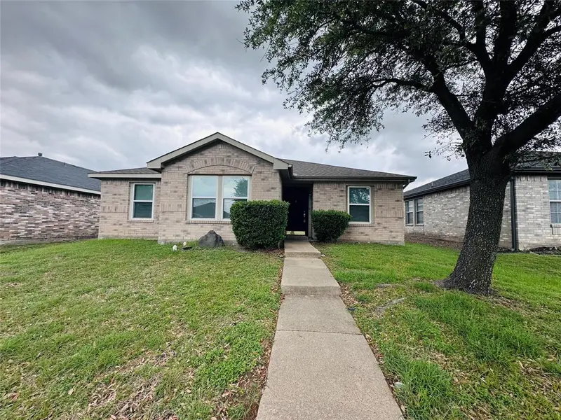 2463 Marimont Lane, Lancaster, TX 75134