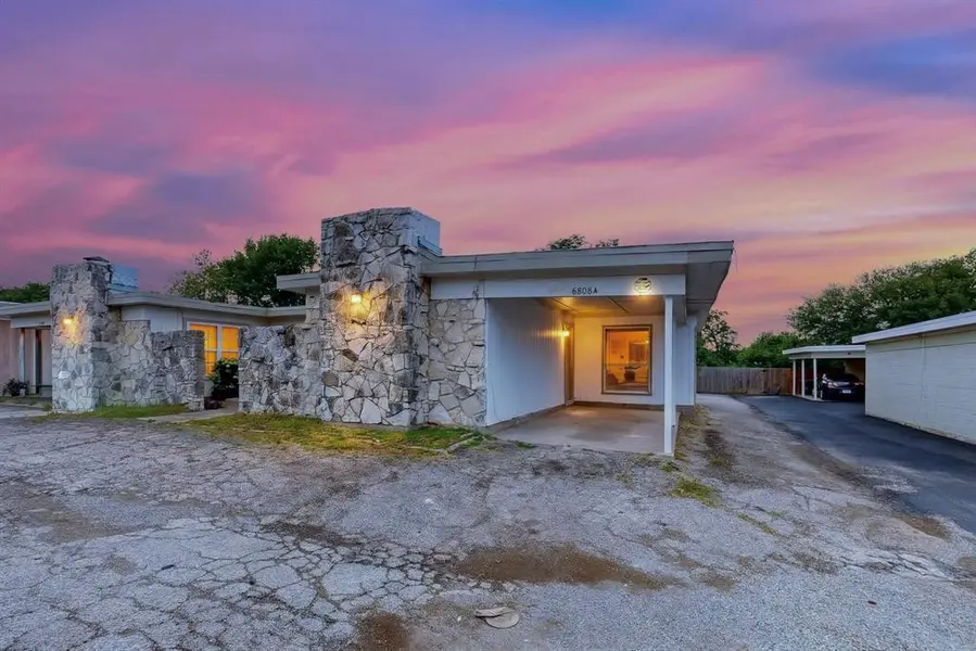 6808 Trail Lake Drive #A, Fort Worth, TX 76133