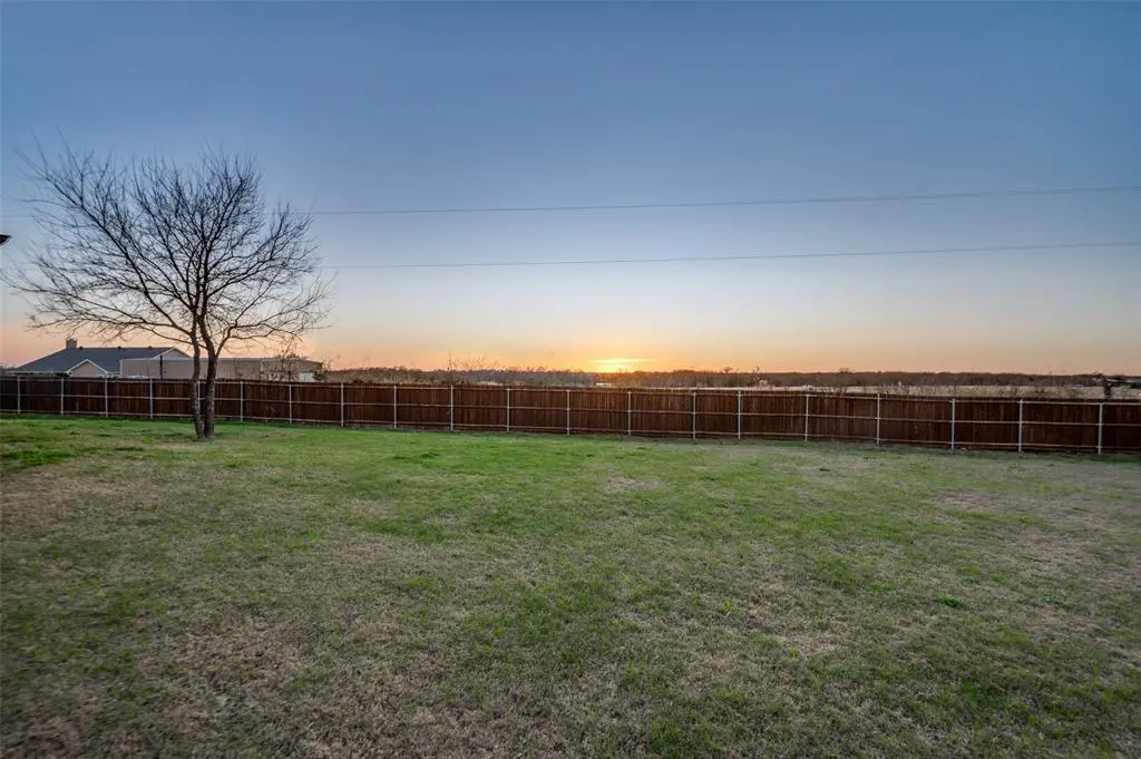 331 Osage Court, Krum, TX 76249