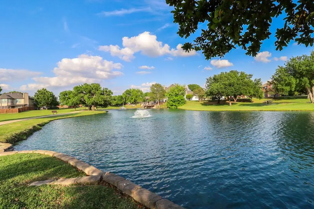 3520 Cimarron Drive, Carrollton, TX 75007